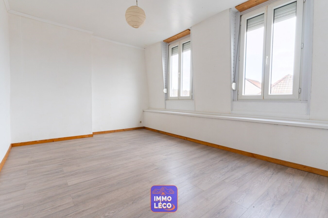 Maison de commerce avec appartement DUPLEX à l'étage, IDEAL INVEST ! 