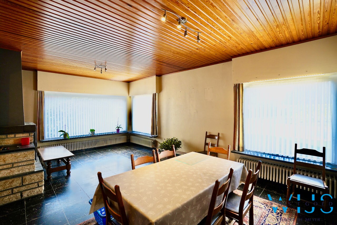 Alleenstaande bungalow op 793m² te Wippelgem ! 