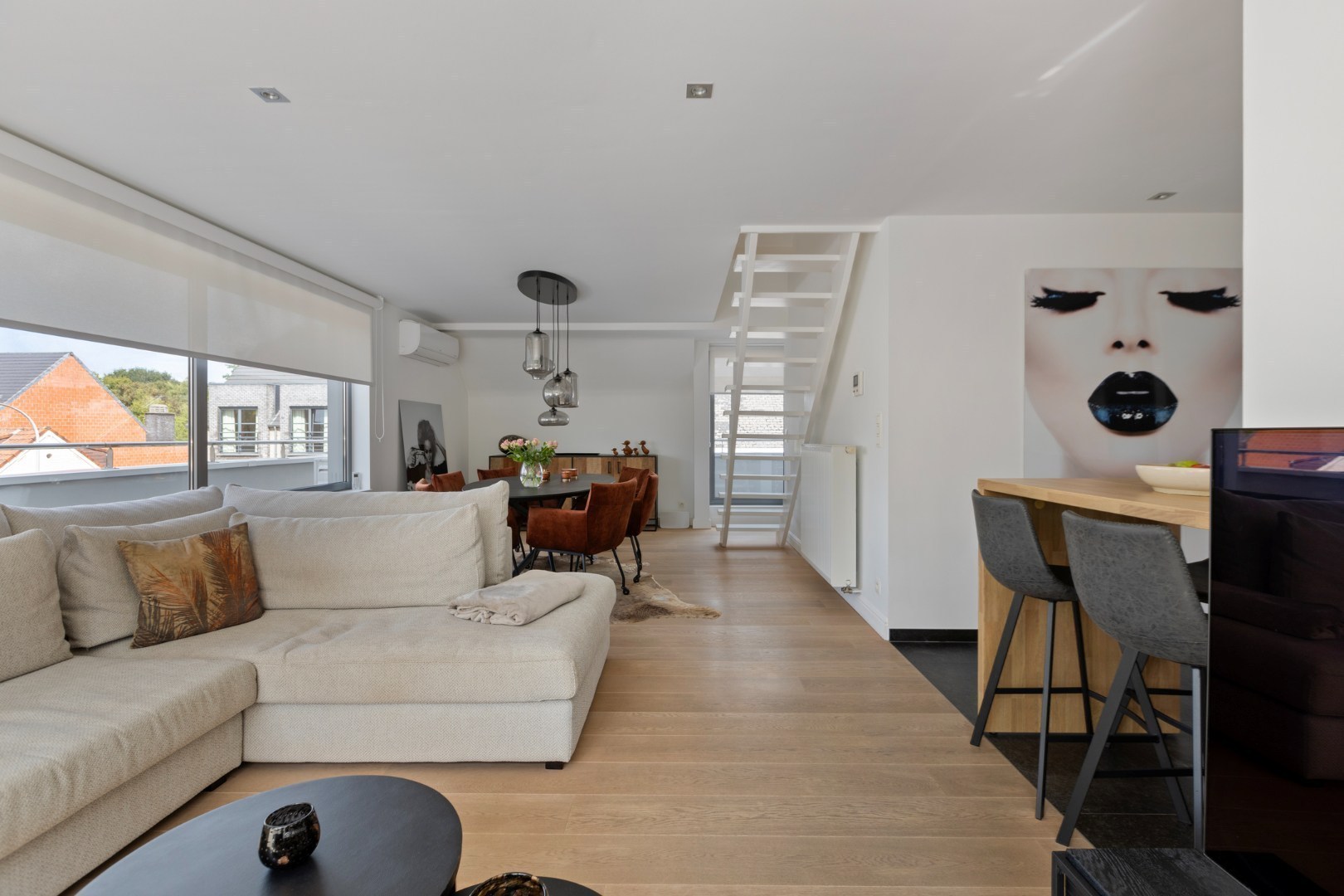 Luxueus dakappartement met uitzonderlijk terras in Geel-centrum 