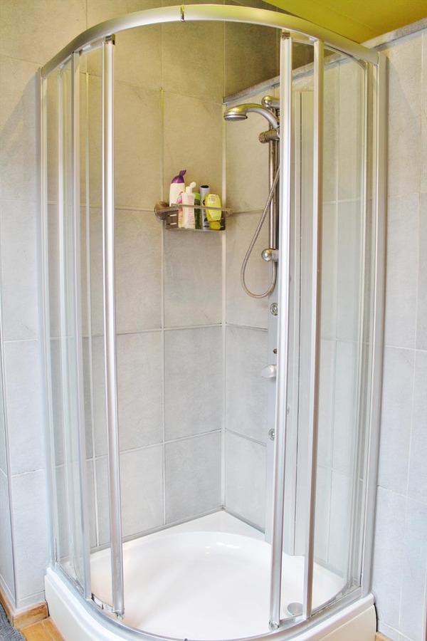 Ruime stadswoning met 2 slaapkamers en garage 