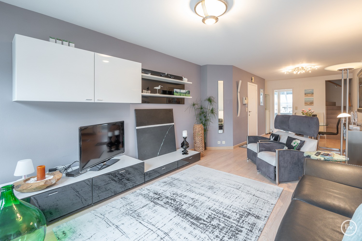 Centraal gelegen triplex-appartement met ruime zonne-terrassen op wandelafstand van de Zeedijk-Albertstrand en Dumortierlaan 