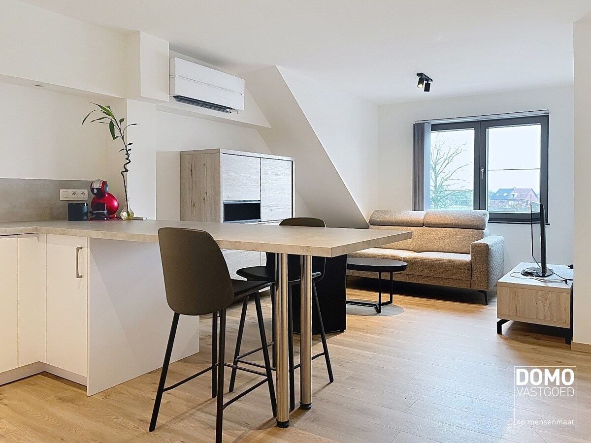 ENERGIEZUINIG EN VOLLEDIG GEMEUBELD APPARTEMENT TE TUILT (KURINGEN) 