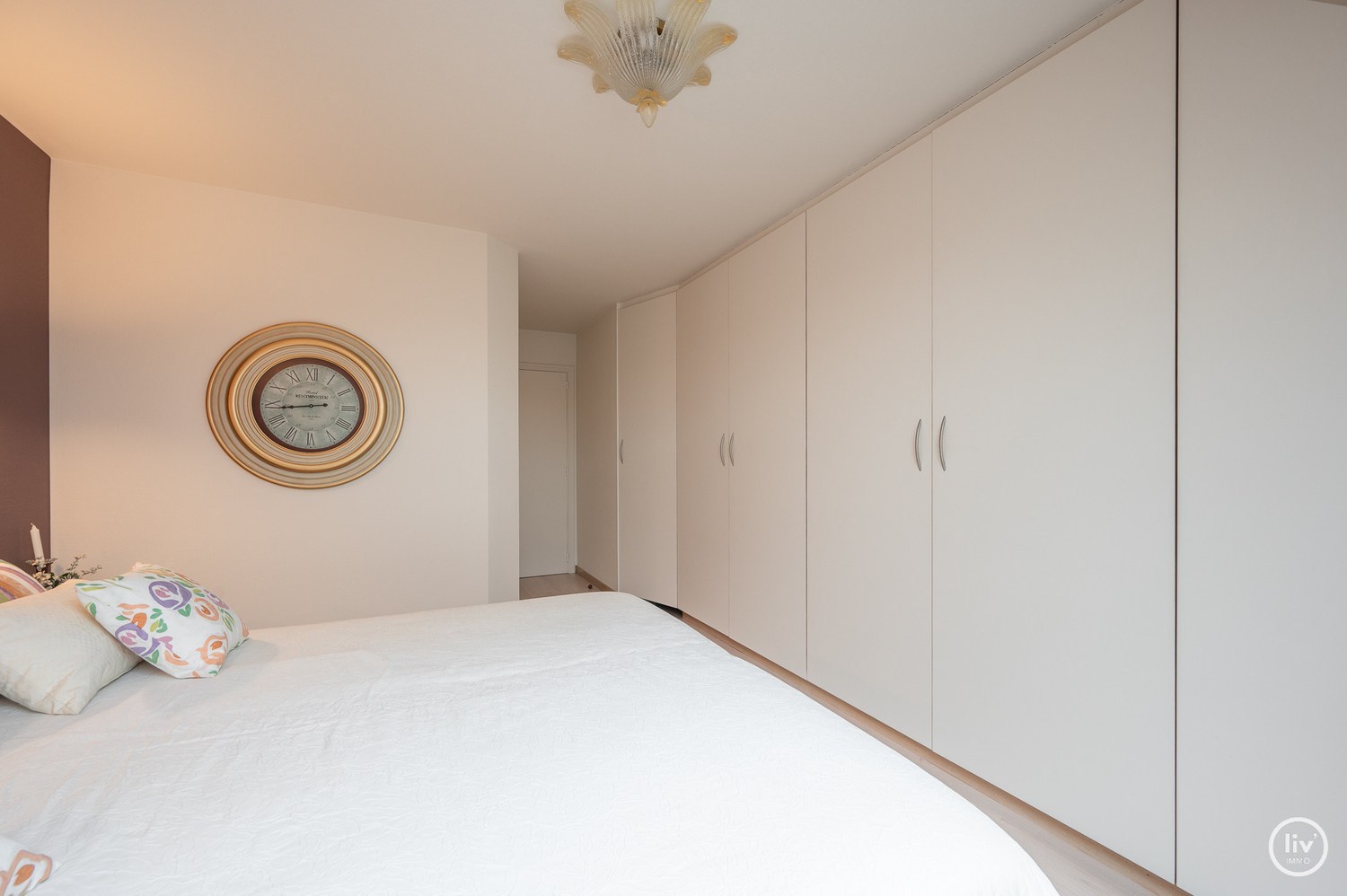 Centraal gelegen triplex-appartement met ruime zonne-terrassen op wandelafstand van de Zeedijk-Albertstrand en Dumortierlaan 