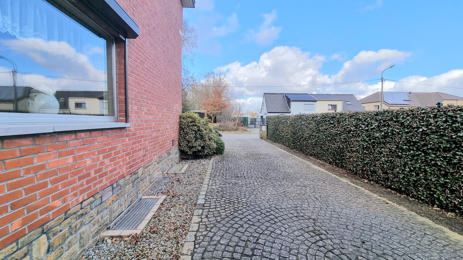 Instapklare gezinswoning op 1440 m² op toplocatie 