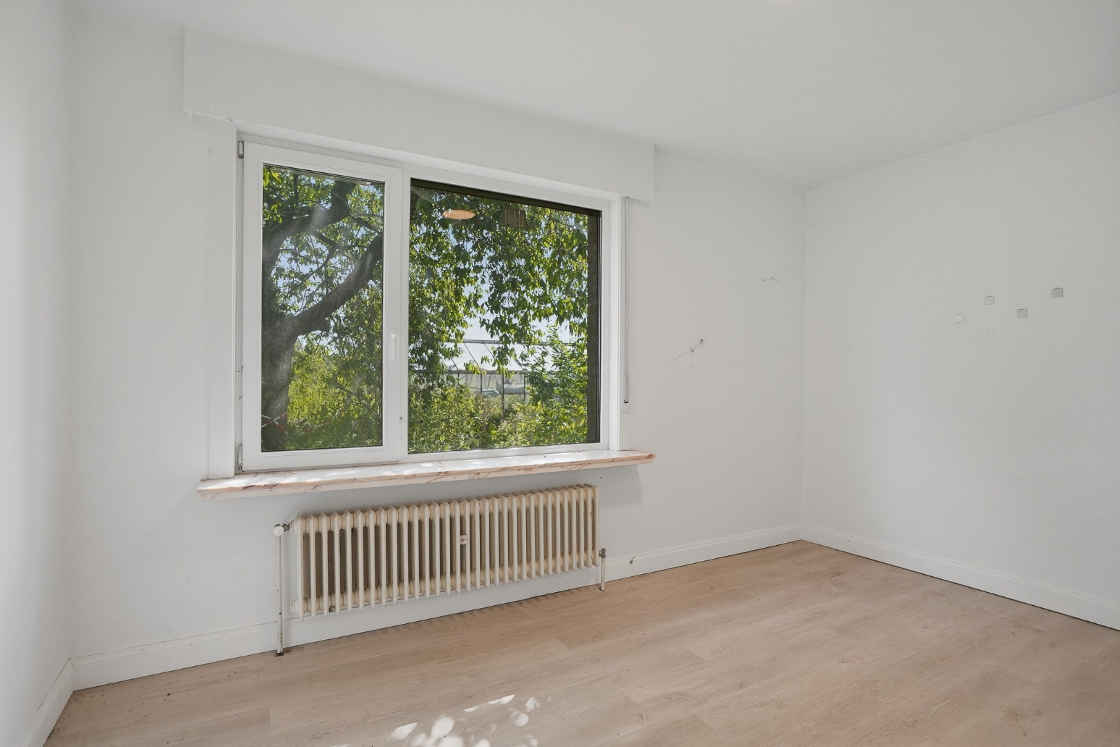 Bungalow op 959 m² met open zicht te Sijsele (Damme) 