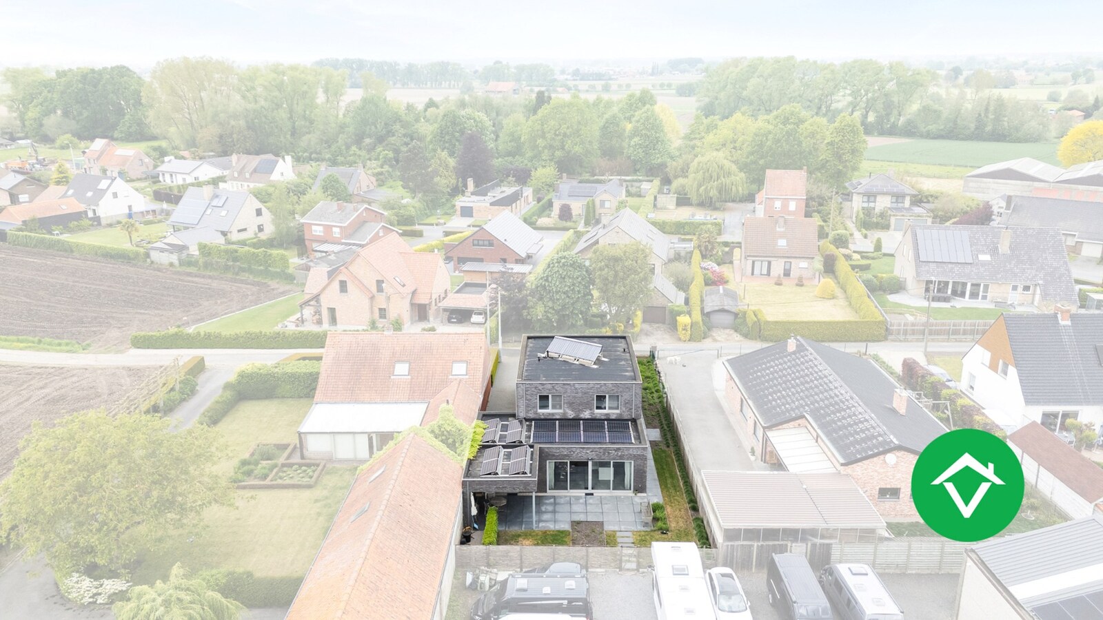 Instapklare woning met 4 slaapkamers en garage te Torhout 