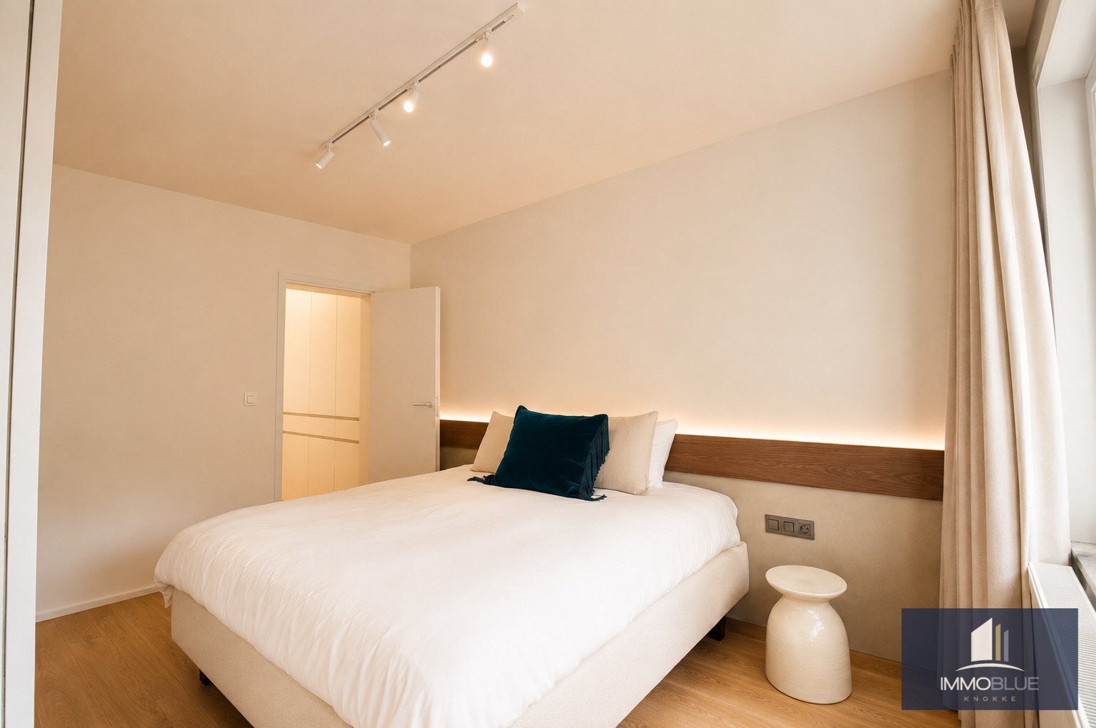 Subliem gerenoveerd appartement met frontaal zeezicht en een tijdloze, uiterst verfijnde afwerking. 