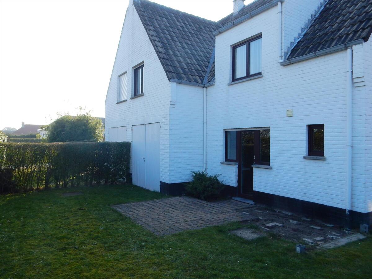 Charmante half-open woning op rustige ligging 