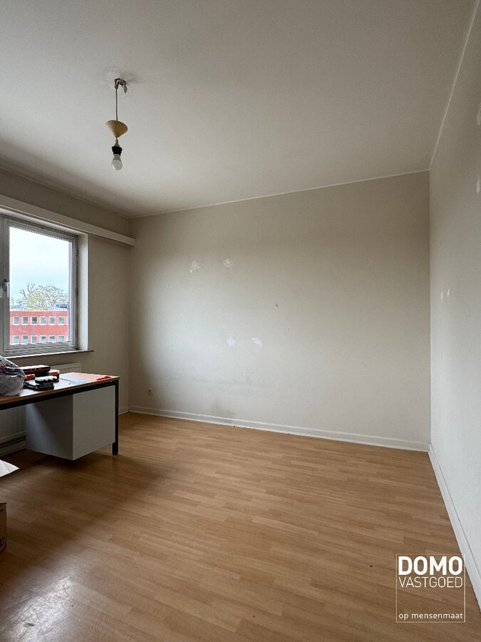 RUIM APPARTEMENT MET 2 SLAAPKAMERS IN HET CENTRUM VAN BERINGEN 