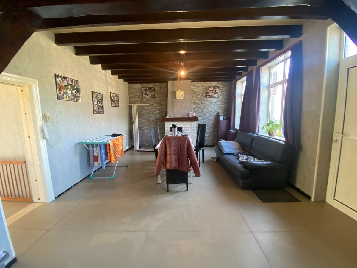 Vrijstaande woning op ruim perceel van 896m² 