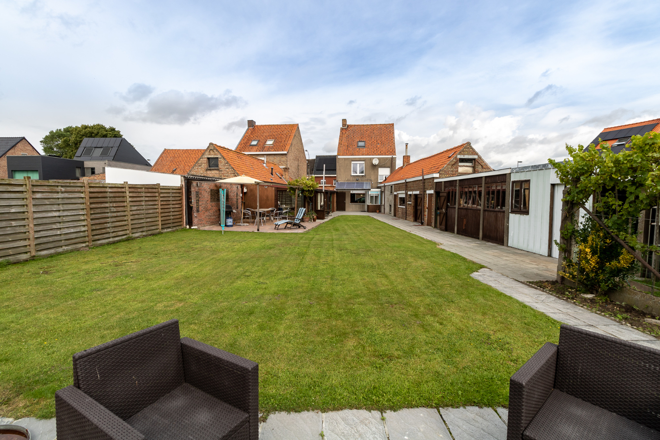 Woning met 4 slaapkamers op 1273 m² te Koekelare 