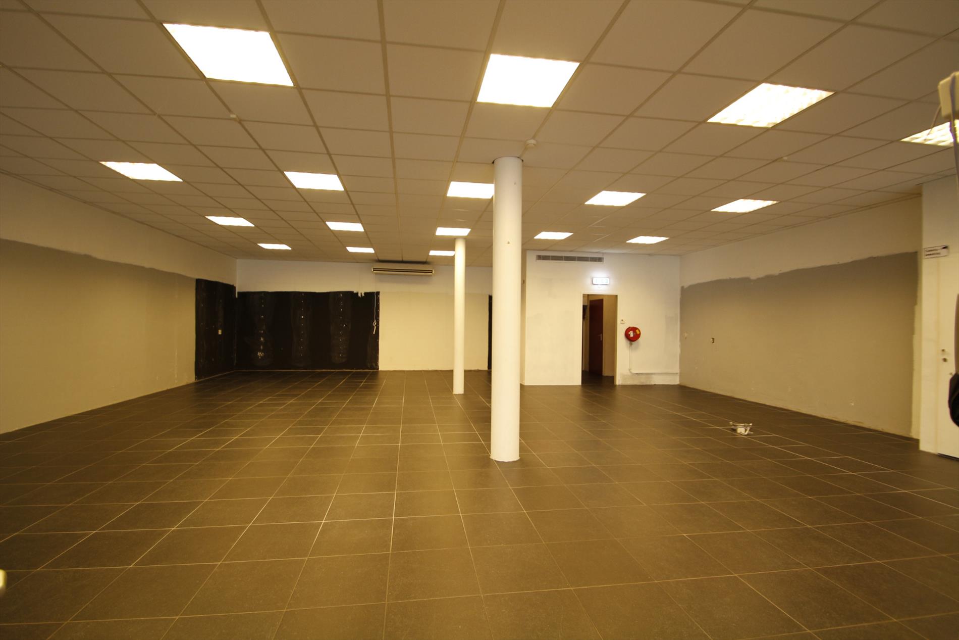 Commerciële winkel te huur in WEERT