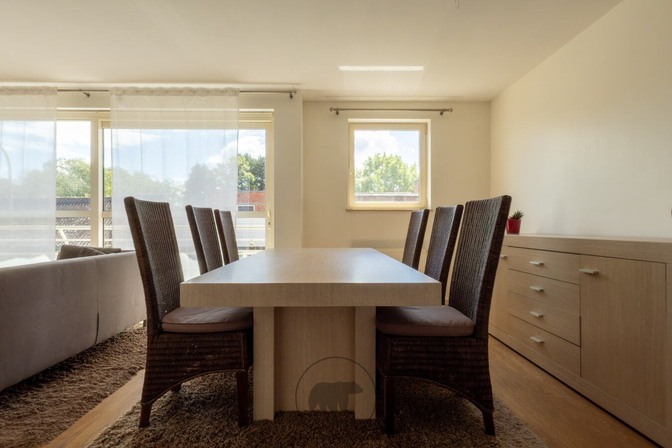 Tweeslaapkamer appartement met garagebox in centrum Wachtebeke 