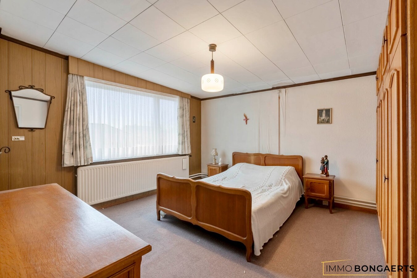 Te renoveren woning met 3 slaapkamers 