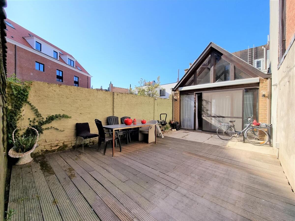 Ruime, instapklare woning met 4 slaapkamers, garage &amp; terras - Knokke 