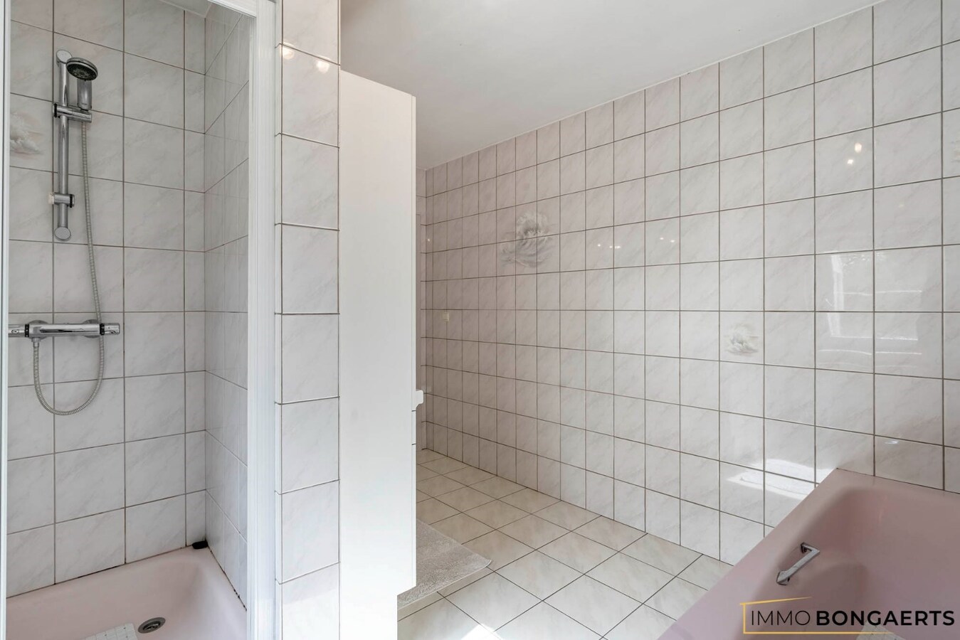 Ruime, rustig gelegen woning met drie slaapkamers 