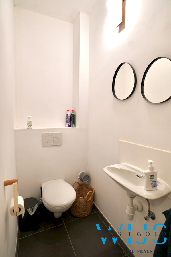 Zeer goed gelegen handelsruimte te CENTRUM EVERGEM ! 