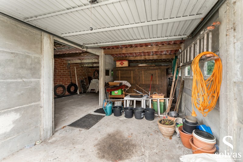 Ruime pastorie met tuin, terras, garage en energielabel G in Aalter - perceeloppervlakte 1545m² 
