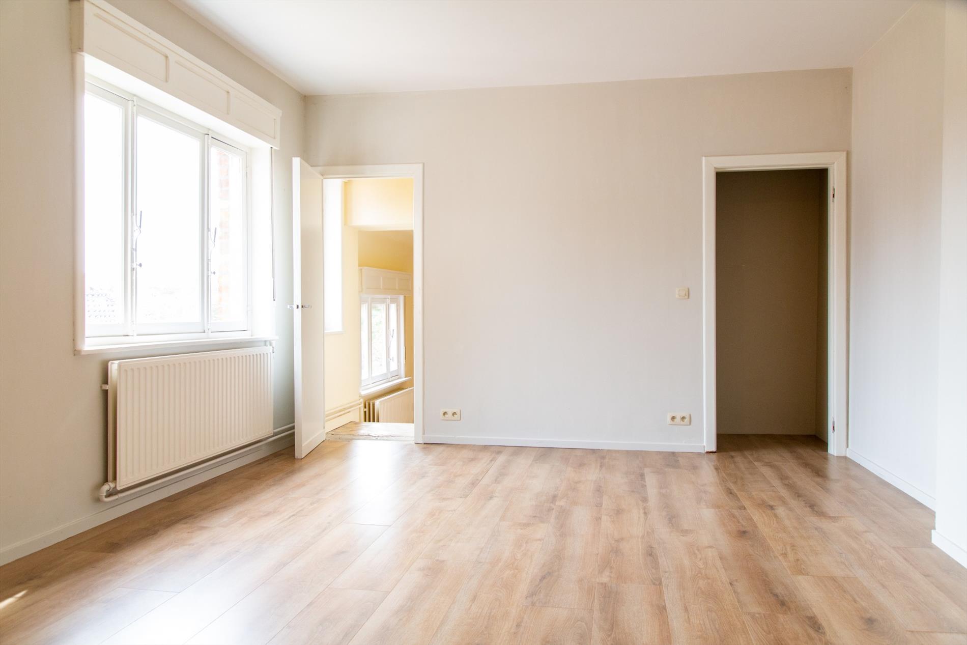 Statige herenwoning op 1.070m² te Maldegem Kleit 