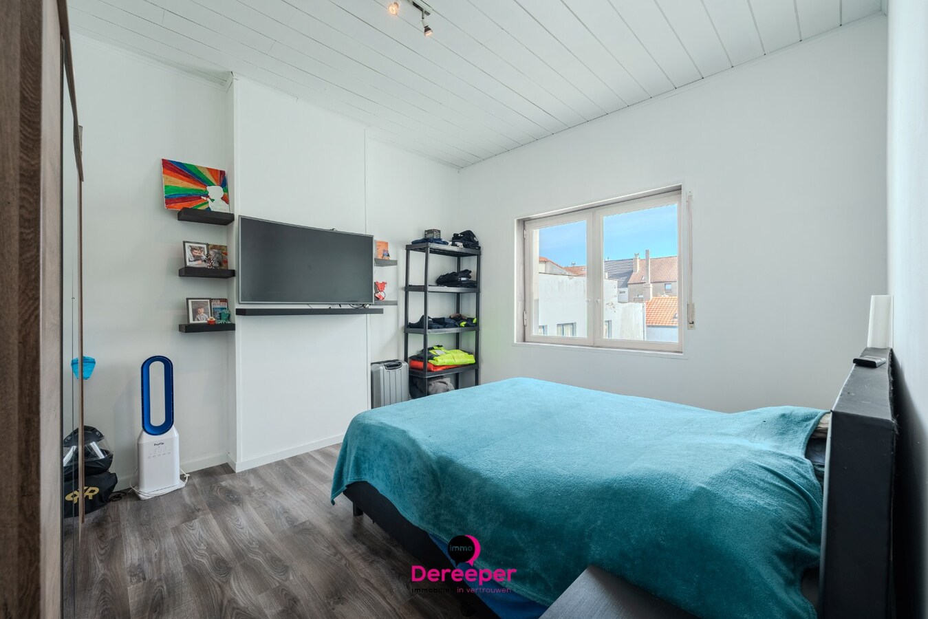 Ruime, grotendeels gerenoveerde gezinswoning met 4 slaapkamers in Oostende 