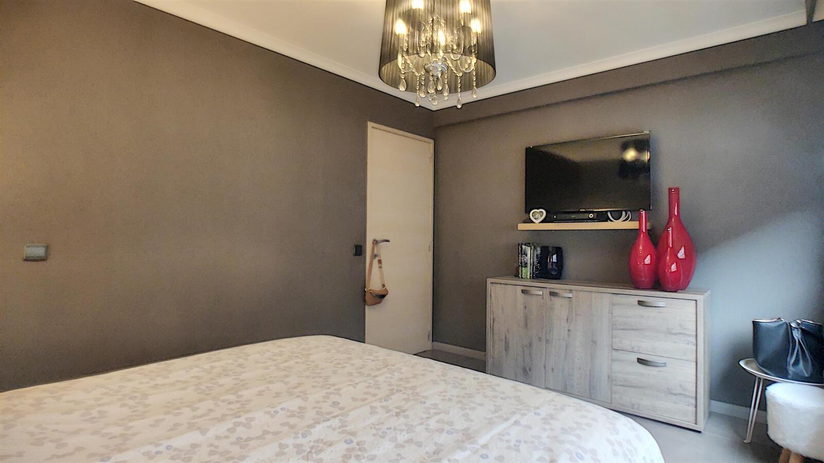 Gerenoveerd hoekappartement met mooi, open zicht - Heist 