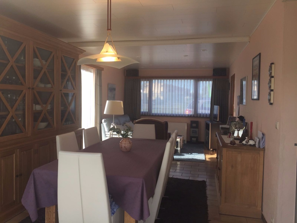 MOOIE GEZINSWONING MET TUIN IN VICOGNE WIJK 