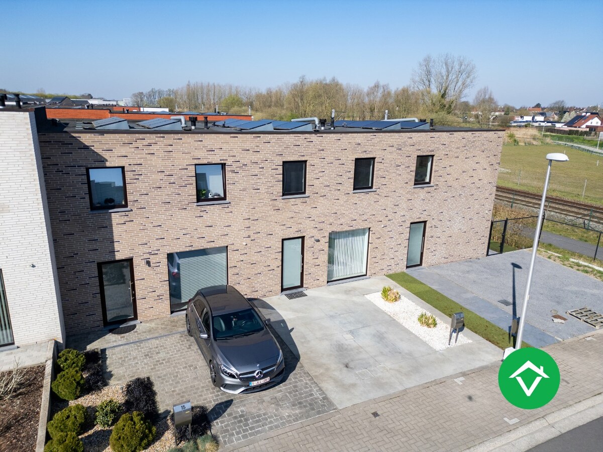 Instapklare woning met 3 slaapkamers en garage te Kortemark 