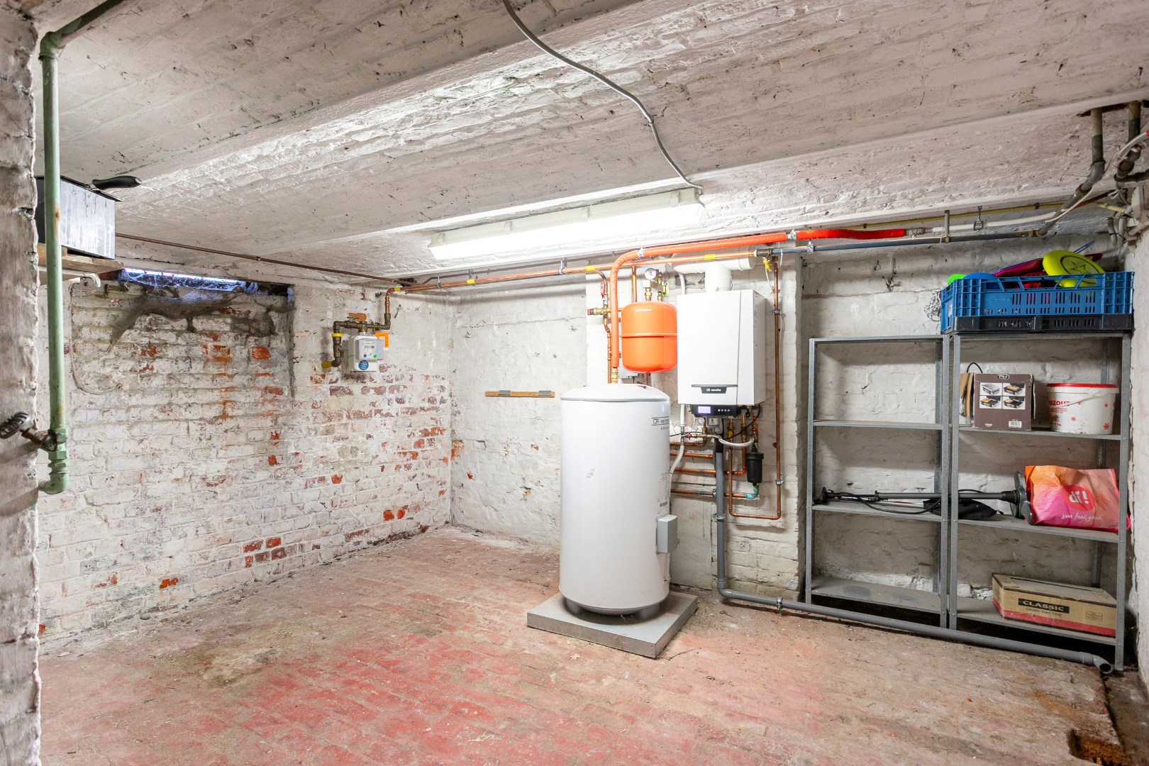 Op te frissen woning met 3 slpk te Halle 