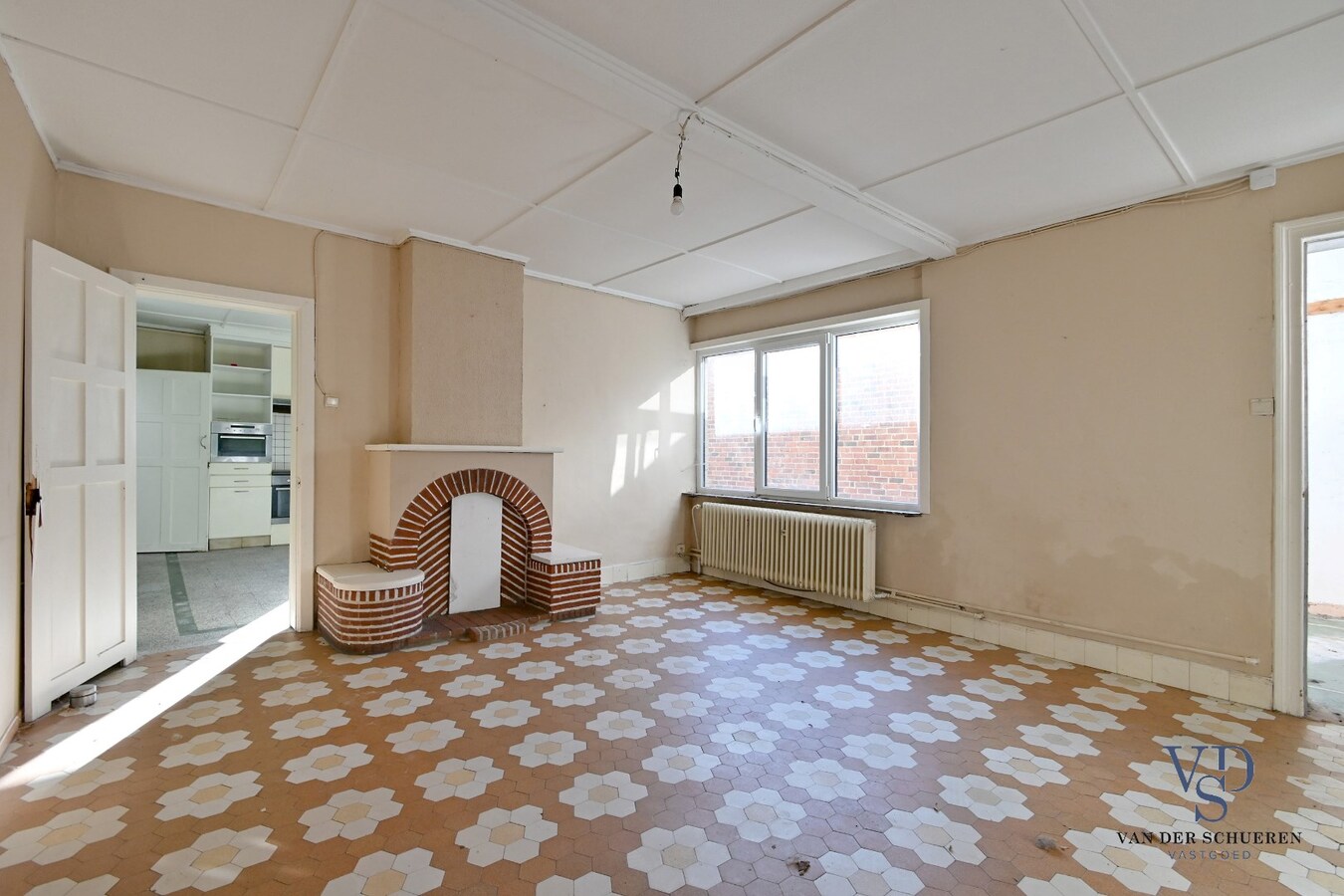 Ruime woning met tuin in centrum Eine ! 