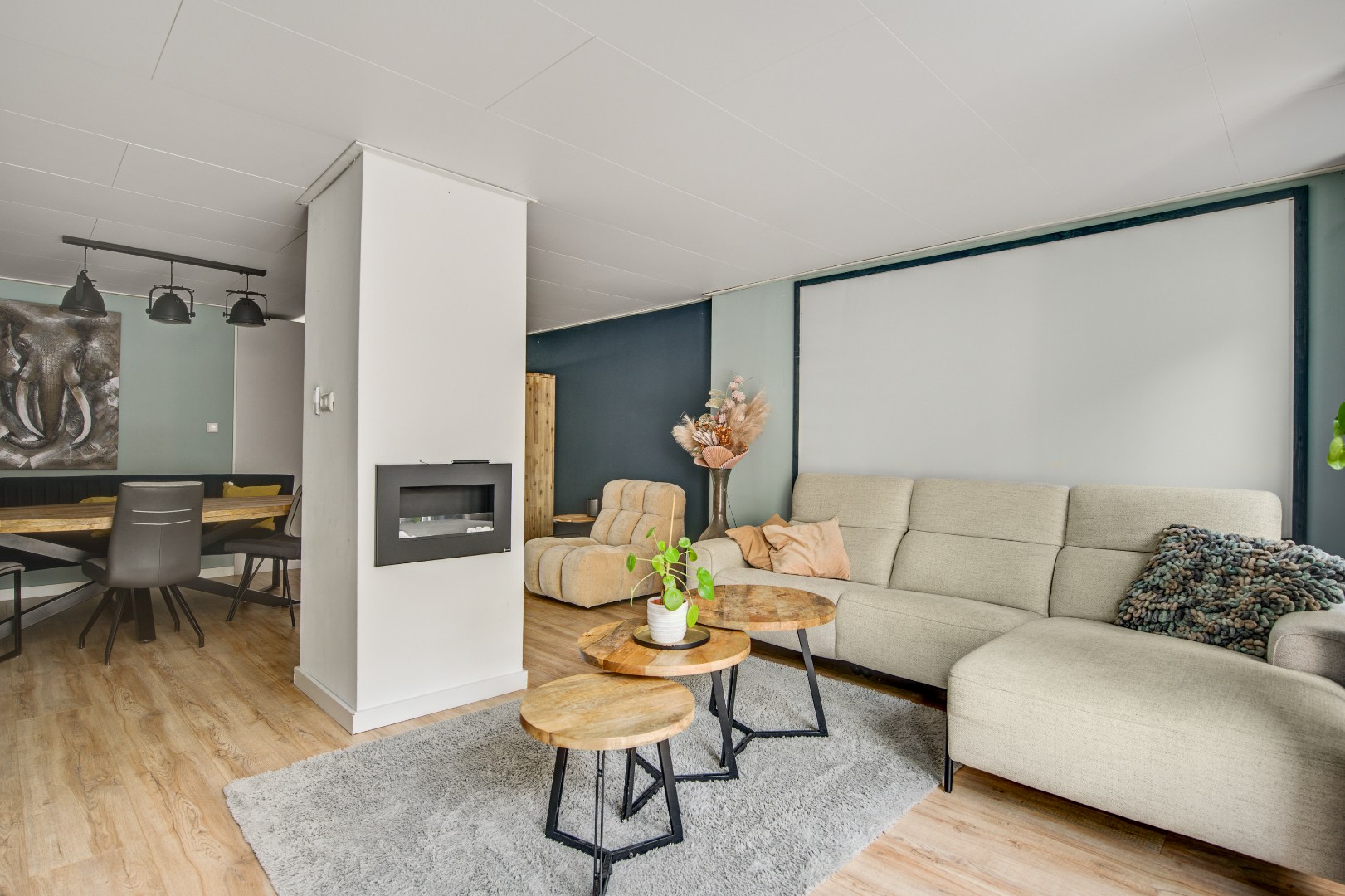 Ruime Tussenwoning in Weert met 4 Slaapkamers, 2 Badkamers, Tuin op het Noordwesten en 2 Parkeerplaatsen - Bouwjaar 1981, 132m² Woonoppervlak 