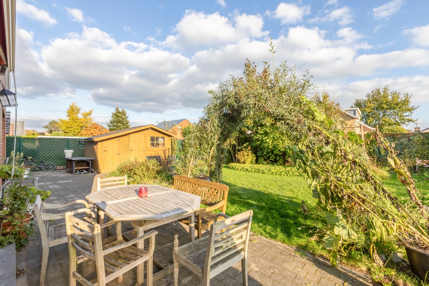 Ruime open bebouwing nabij het centrum van de Pinte 