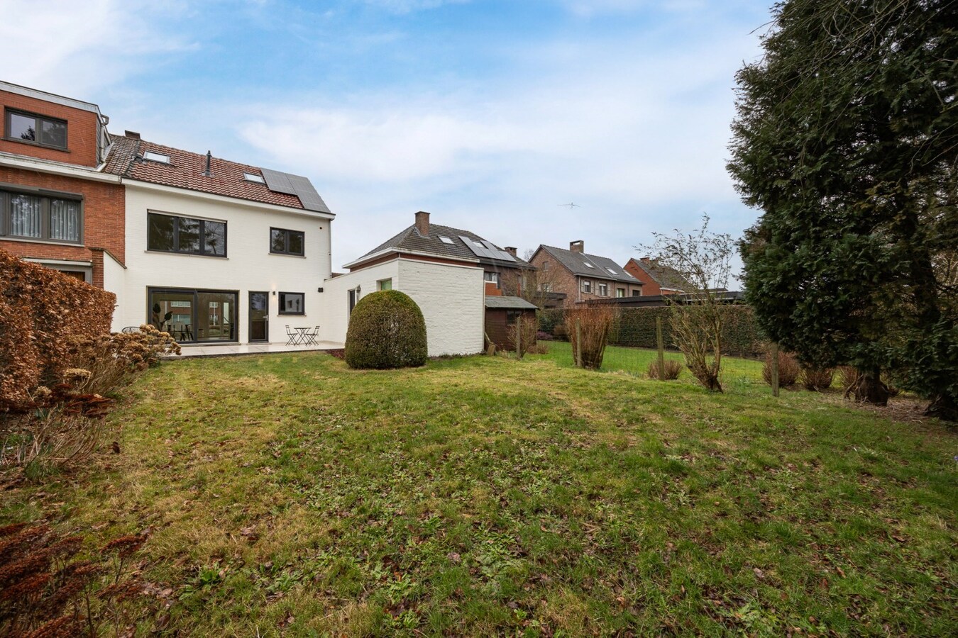 Volledig gerenoveerde HOB op een toplocatie te Kapellen! 