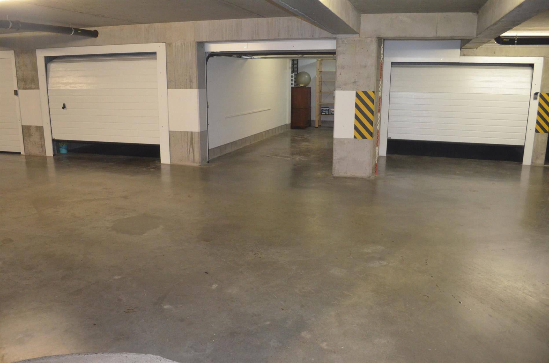 Appartement met 2 slpks, terras en garage te centrum Maldegem 