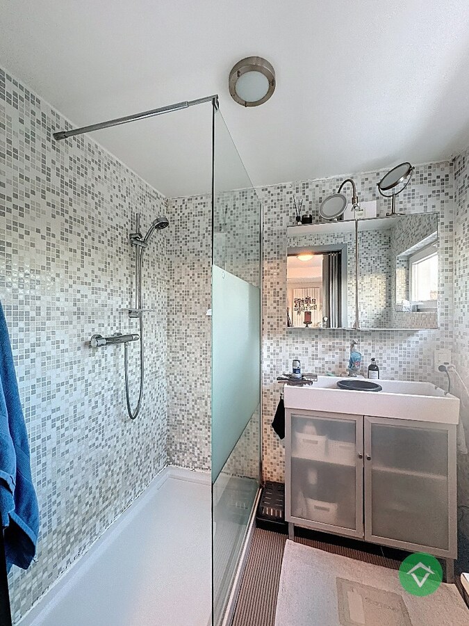 Woning met 2 slaapkamers en garage te Koekelare 