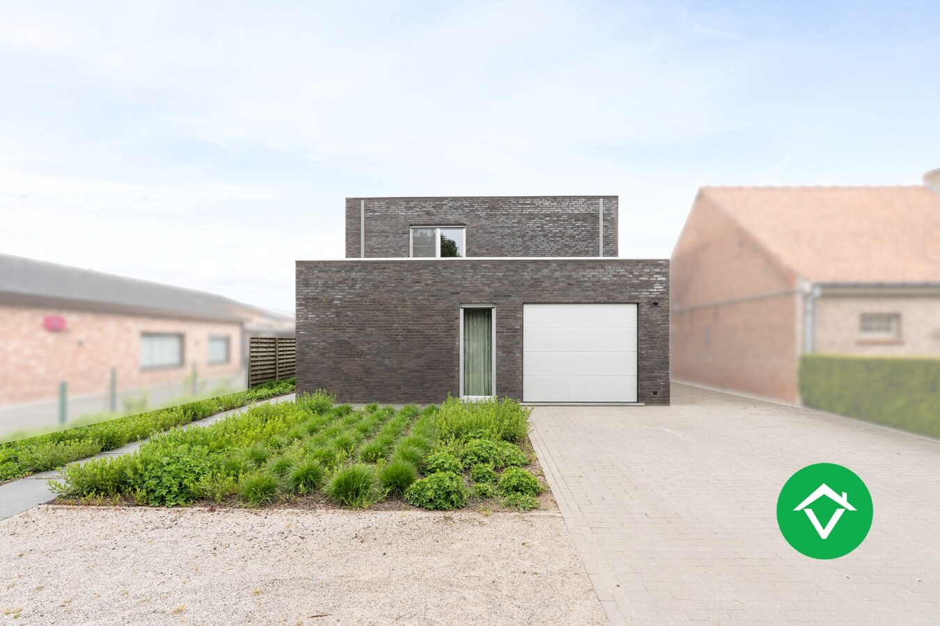 Instapklare woning met 4 slaapkamers en garage te Torhout 