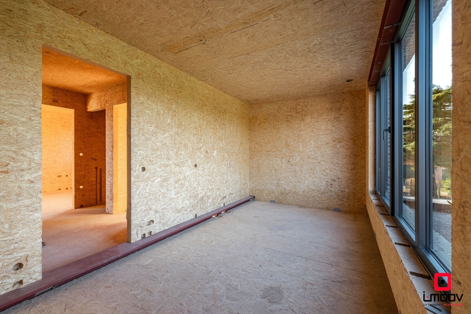 Exclusieve casco woning met 5 slaapkamers en royale tuin in Kruibeke, vlak bij Antwerpen 