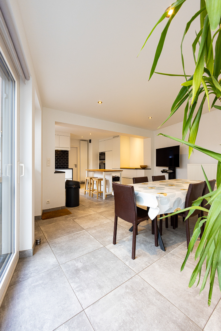 Energiezuinige woning op 6.229 m² met 4 slpks én ideaal voor paardenliefhebbers te Adegem 