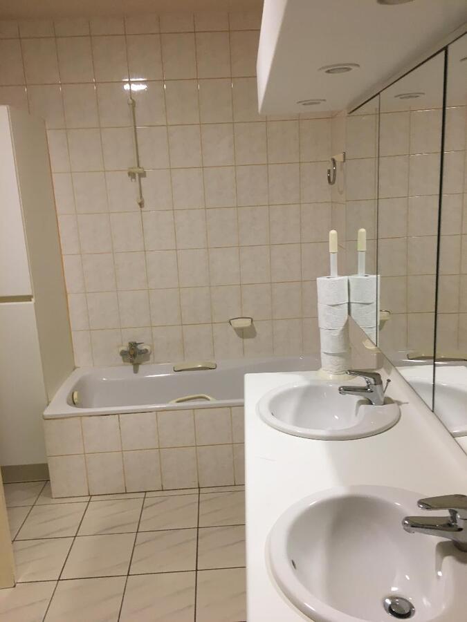 Ruim 2-slaapkamer appartement in centrum Zottegem 