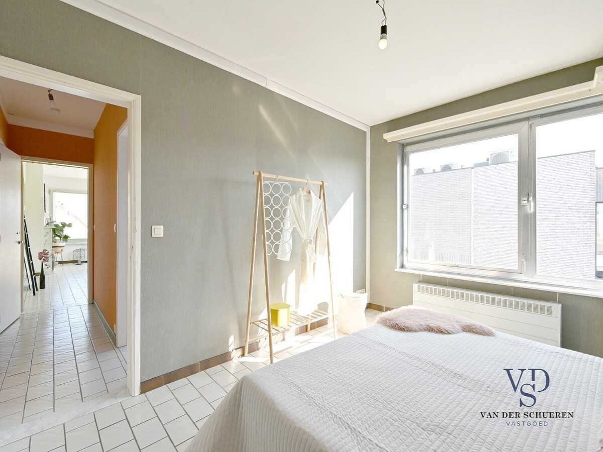 Lichtrijk appartement centrum Gavere. 