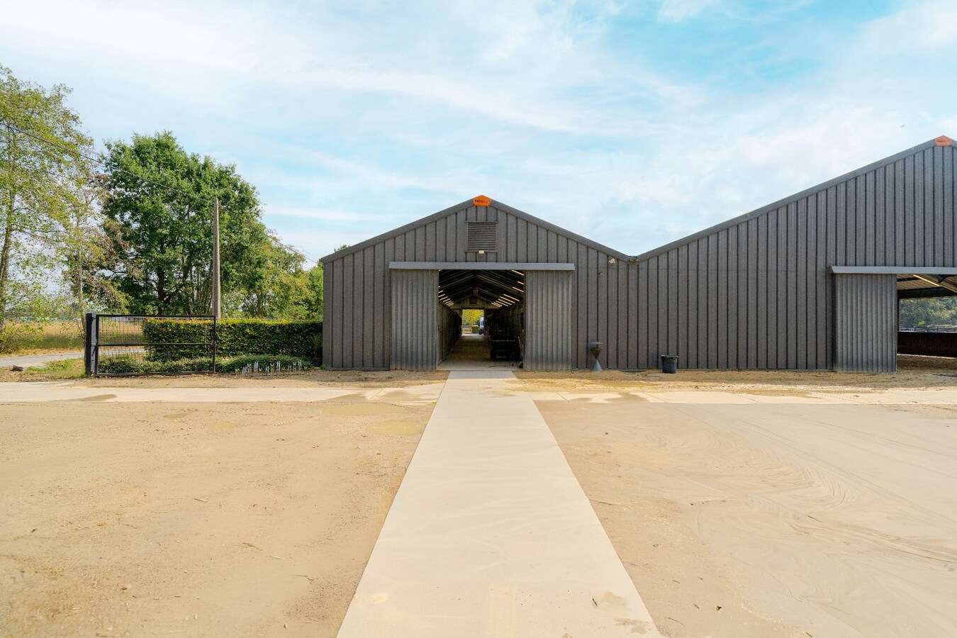 Prachtige paardenaccommodatie op ca. 3,2 ha te Wuustwezel 