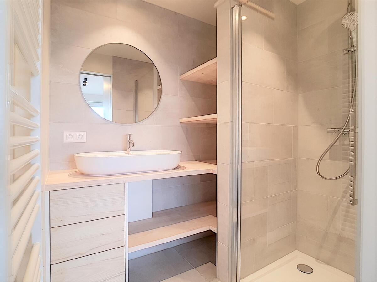 Knap gerenoveerd appartement met open zichten - Heist 