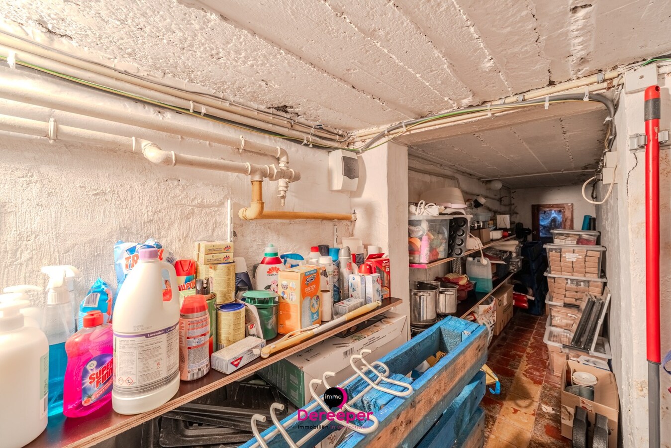 Ruime, grotendeels gerenoveerde gezinswoning met 4 slaapkamers in Oostende 