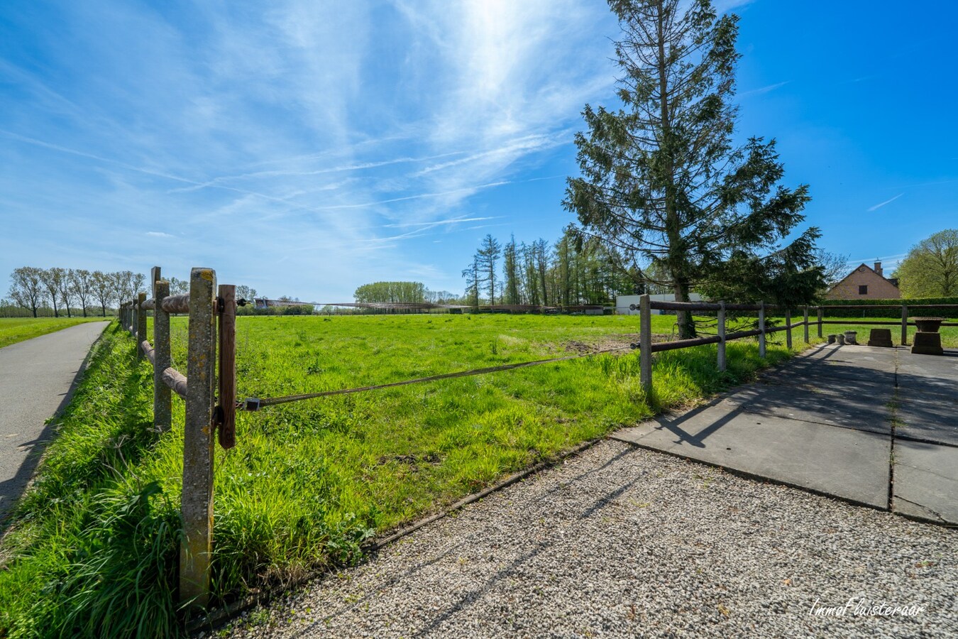 Prachtige woning met paardenfaciliteiten in rustige omgeving op ca. 9.983 m² te Berlaar (met optie aankoop aanpalende weides op ca.12.966 m²) 