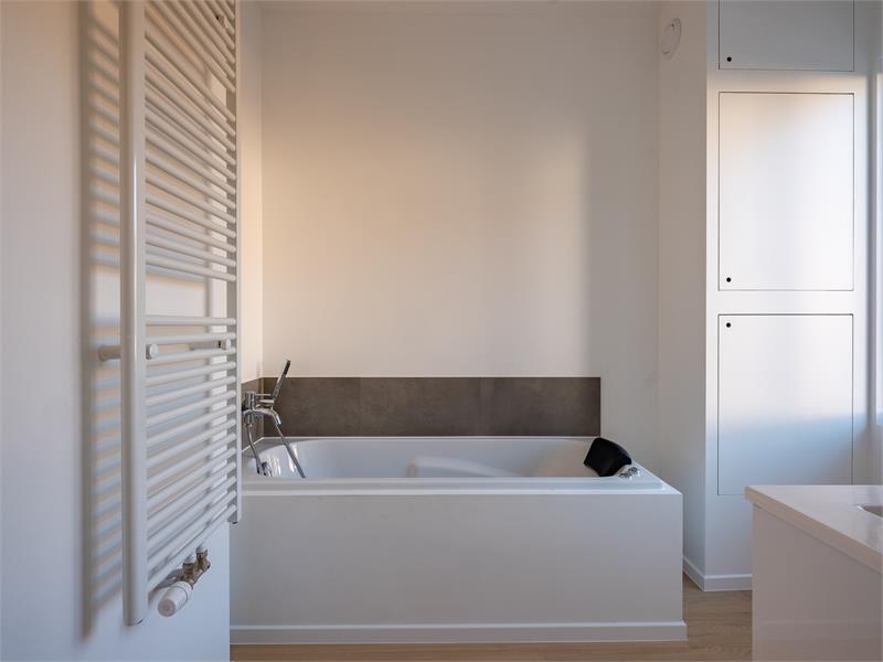 Compleet gerenoveerde woning op toplocatie 