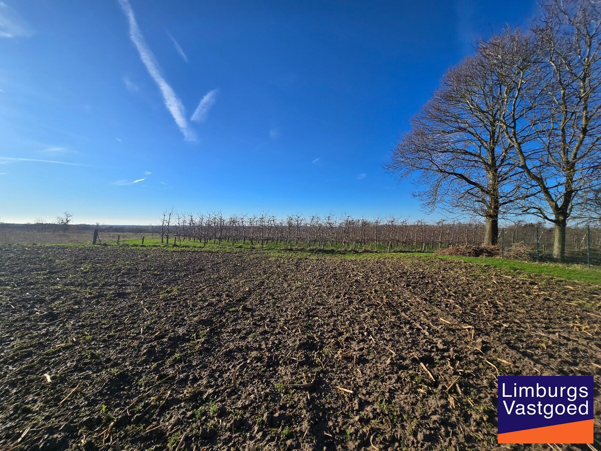 Bouwgrond voor open bebouwing, 12a, idyllisch gelegen in Gors-Op-Leeuw 