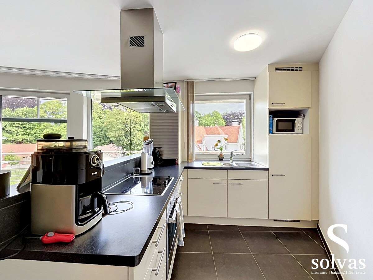 Recent twee slaapkamer appartement op toplocatie te Evergem! 