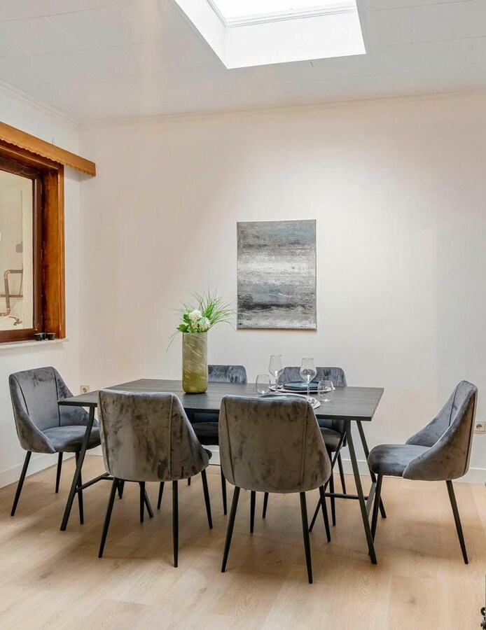 Instapklare gezinswoning met 3 slaapkamers, tuin en garage te Genk 