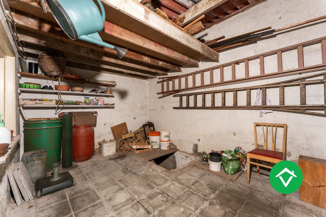 Ruime gezinswoning met vier slaapkamers en werkruimte te Kortemark 