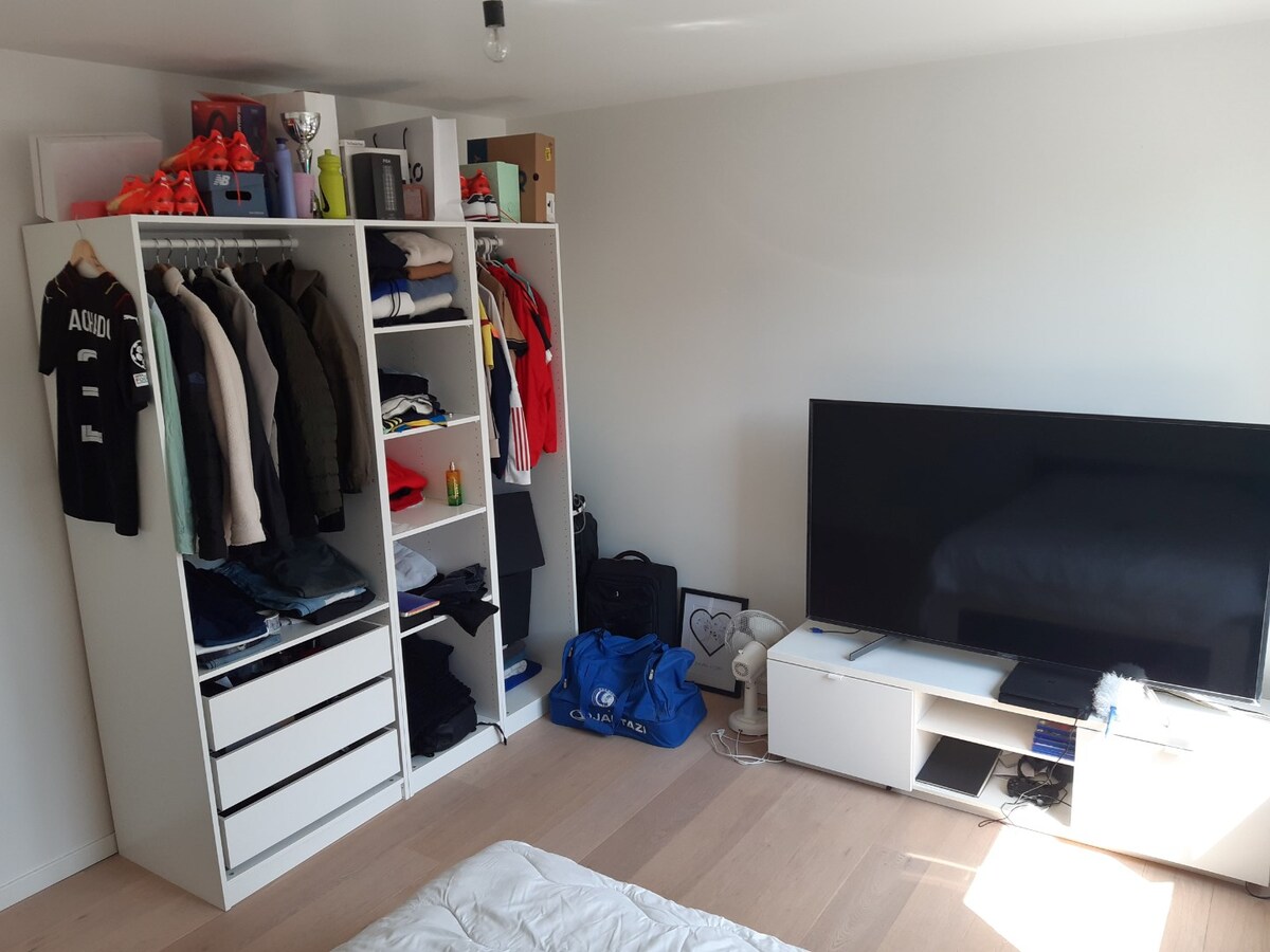 Half open (160 m²) met zonnepanelen ! 