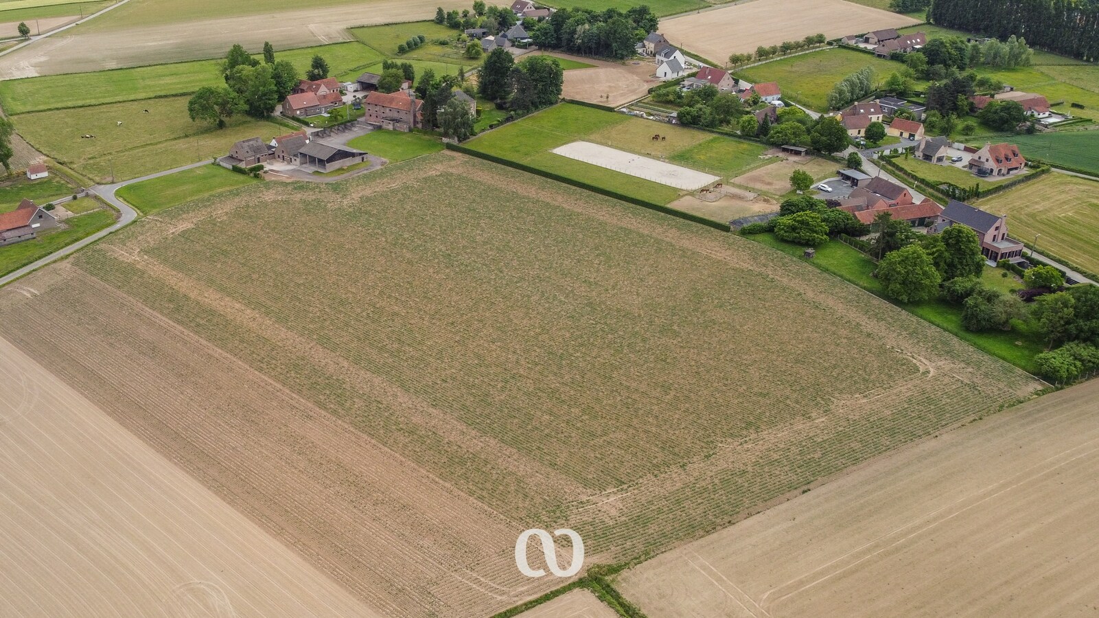 Prachtig gelegen hoeve met gronden op meer dan 3,5 ha 